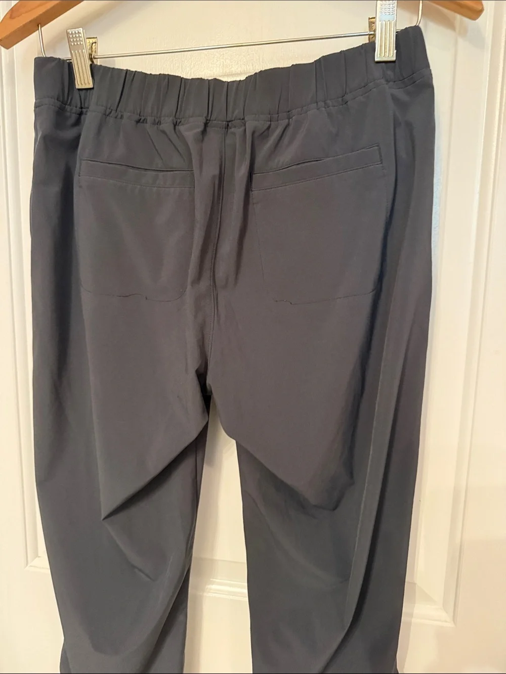ATHLETA PANTS JOGGERS DARK GRAY POCKETS CINCH TIE ANKLES ATHLEISURE SIZE 4